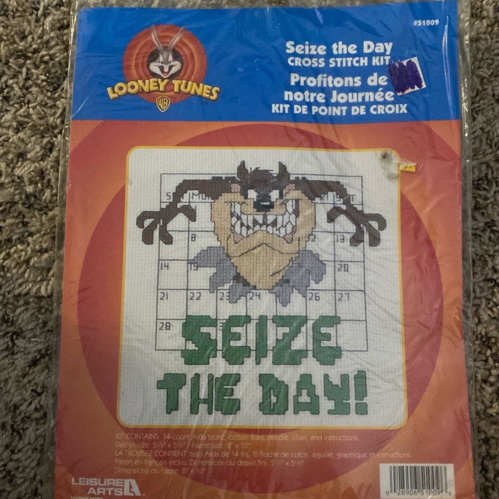 New cross stitch kit looney tunes